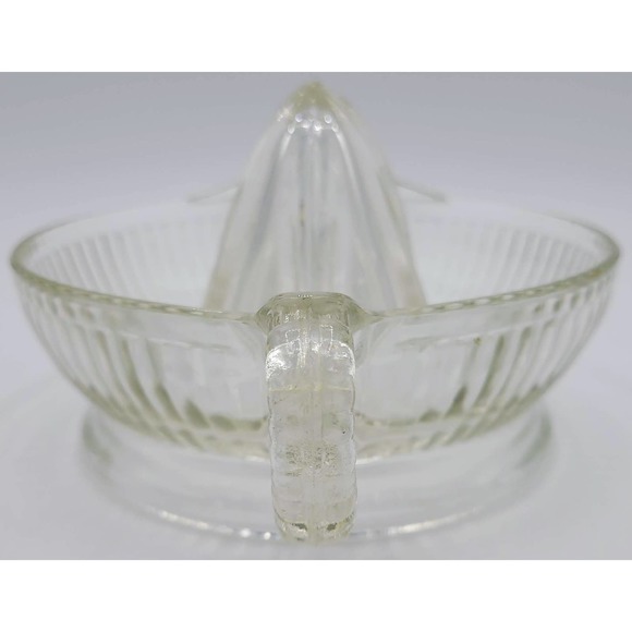 Vintage Glass Citrus Reamer - Clear Glass - Picture 4 of 5
